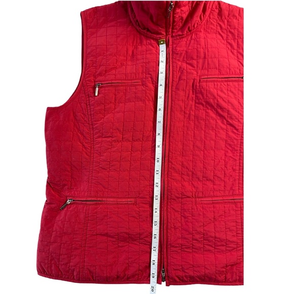 Chico's Red Quilted Zip Up Pocket Vest - Size 1 / Medium / 8 - Picture 9 of 12